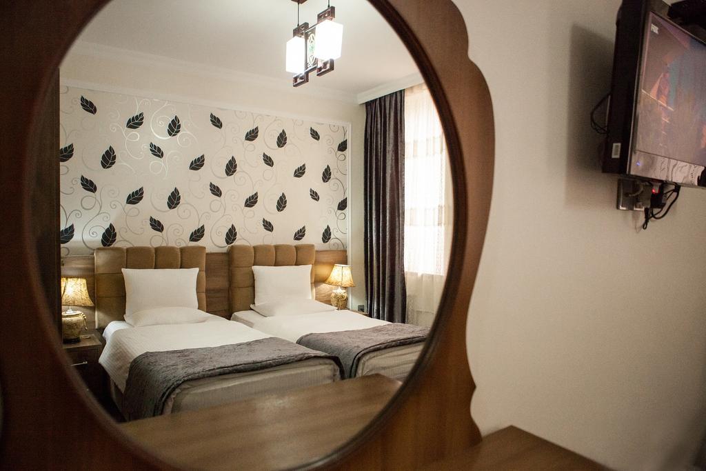 Issam Hotel & Spa Шекі Екстер'єр фото
