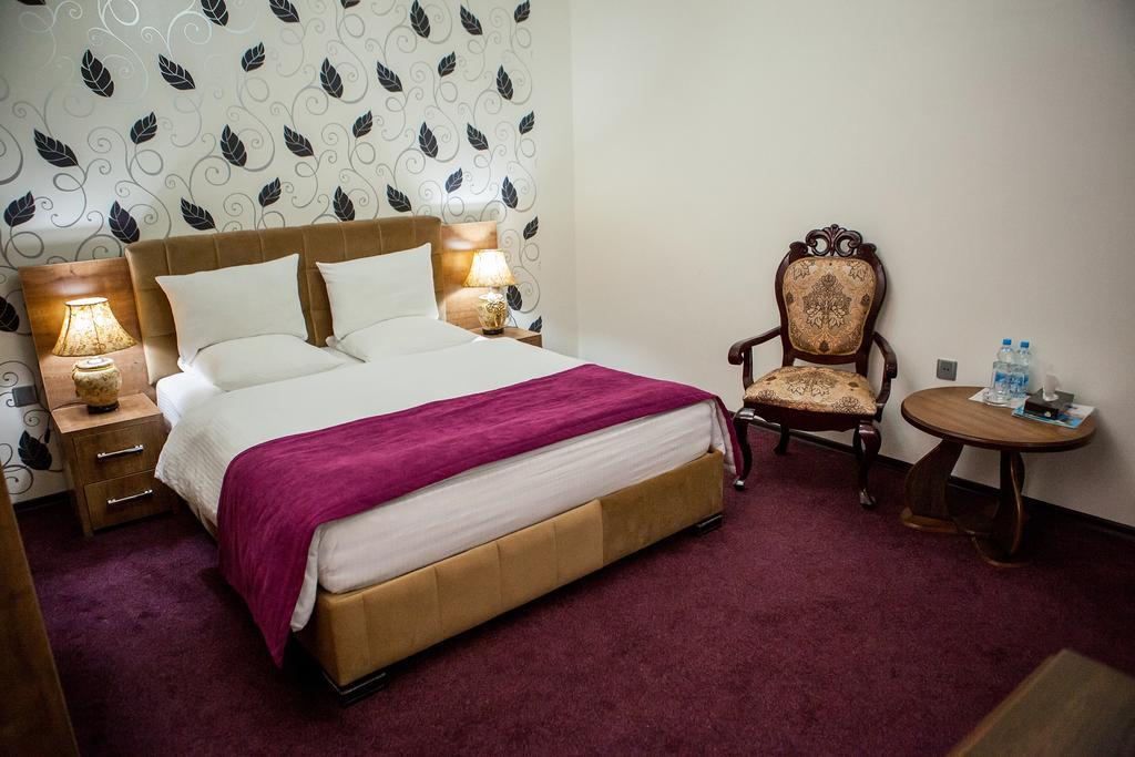 Issam Hotel & Spa Шекі Екстер'єр фото